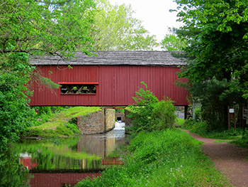 covered bridge at uhlerstown